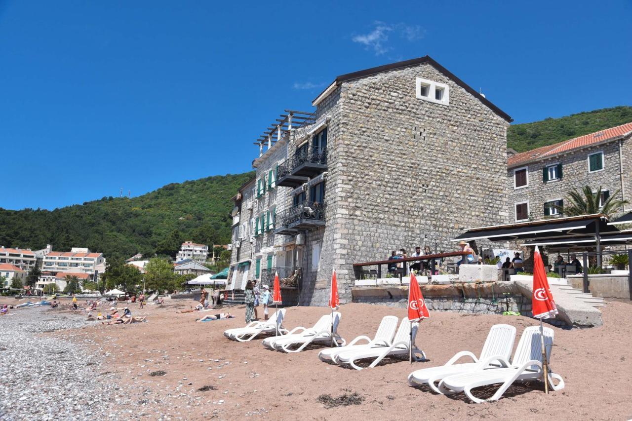 Beach House Petrovac Екстериор снимка